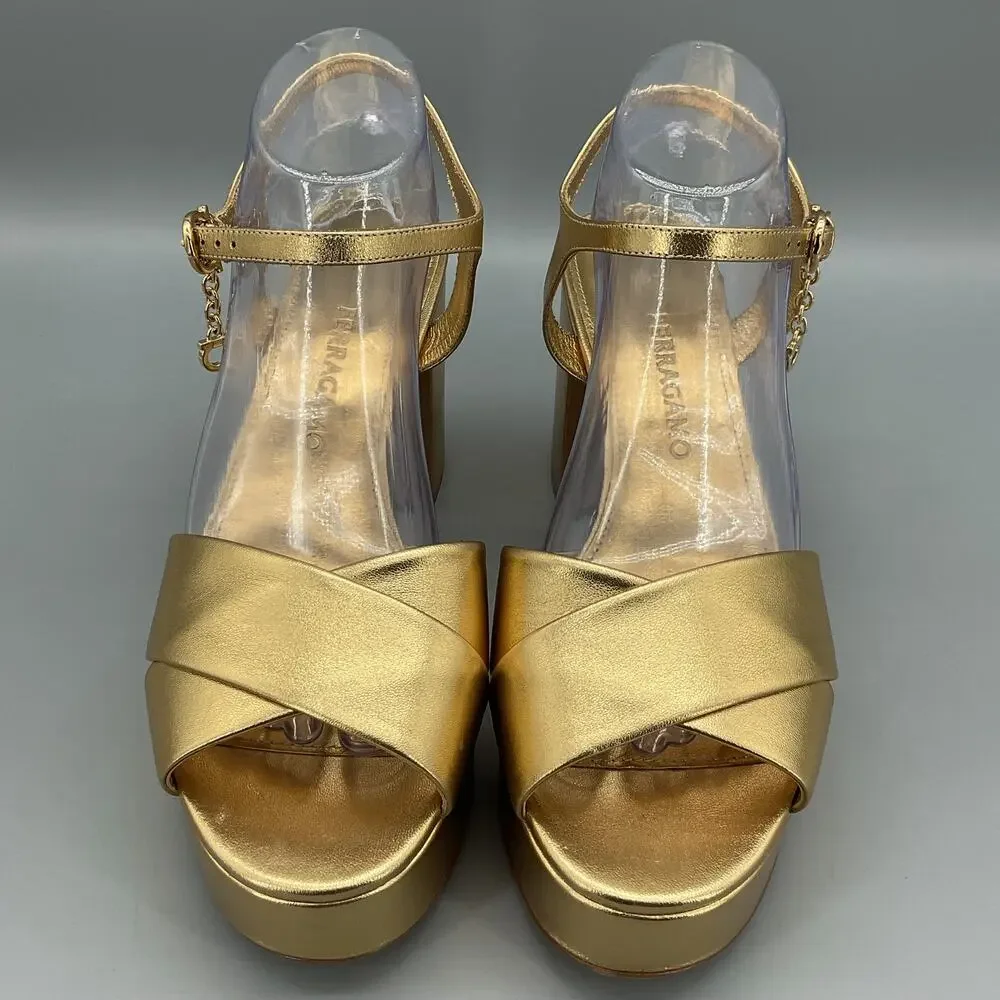 NEW Ferragamo Women’s Savia Platform Sandals Gold Size 10C